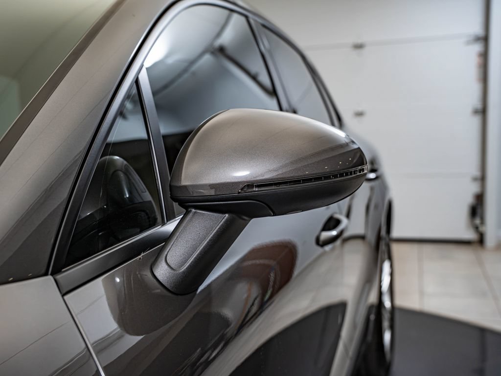 Used 2018 Porsche Macan AWD/4WD image 12