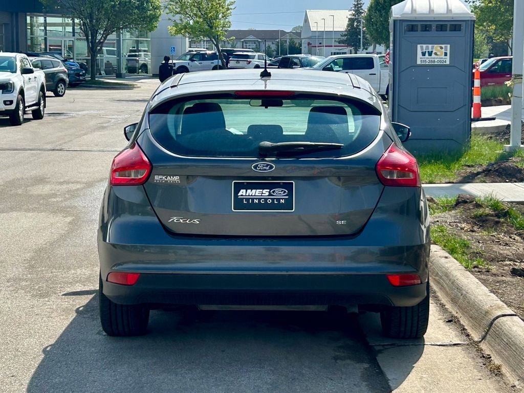 Used 2017 Ford Focus SE FWD image 4