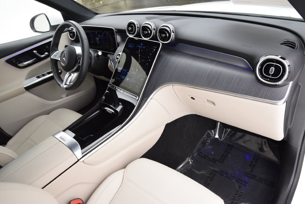 Certified 2025 Mercedes-Benz GLC 350e 4MATIC image 15