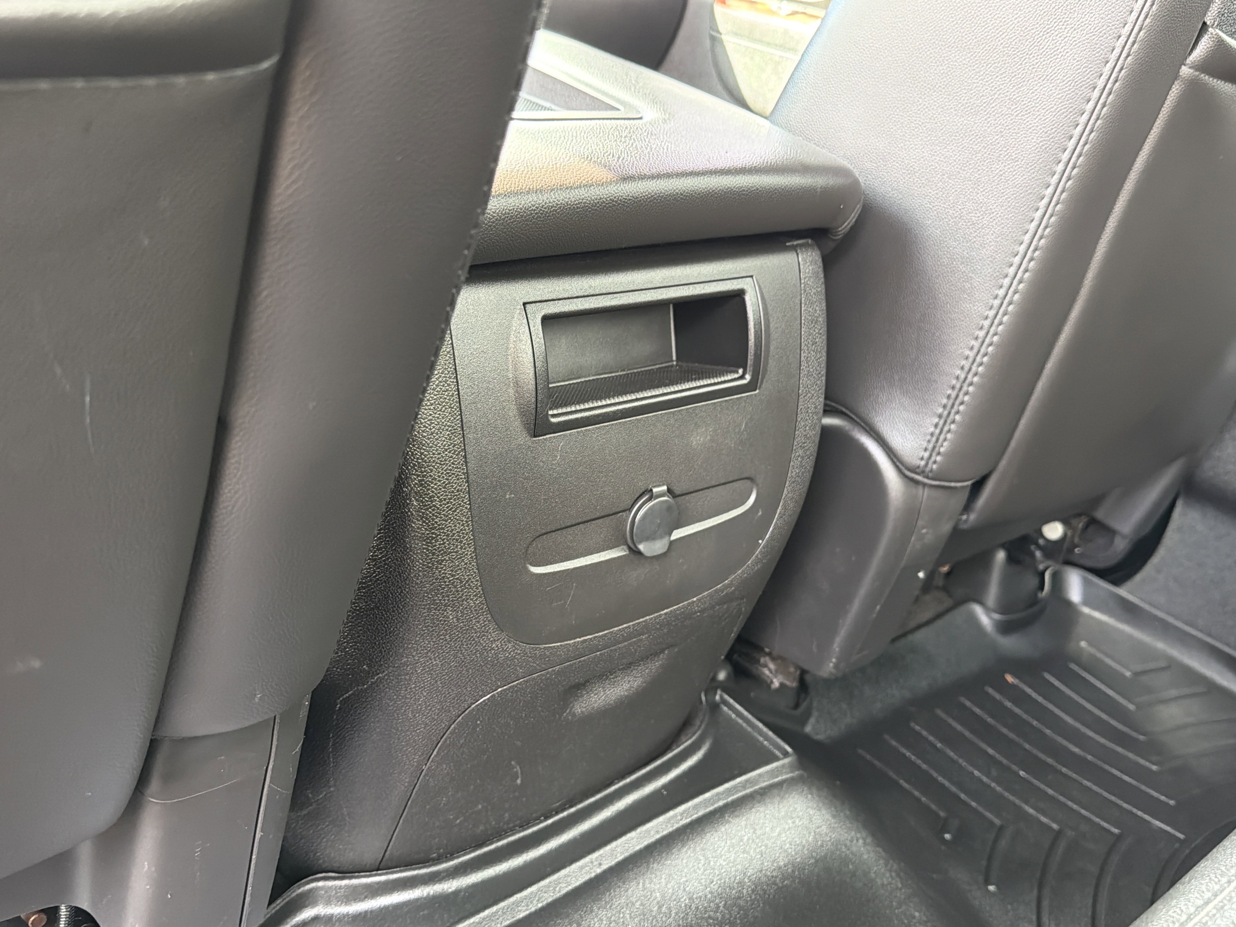 Used 2011 GMC Sierra 2500 SLT w/ SLT Convenience Package image 19