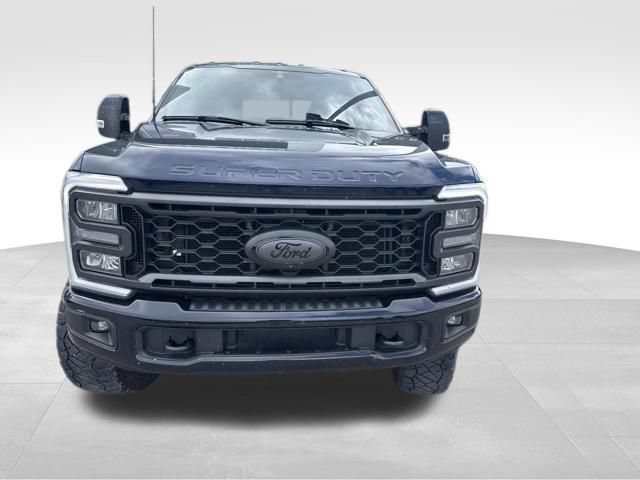 Used 2023 Ford F350 Lariat w/ Sport Appearance Package AWD/4WD image 3