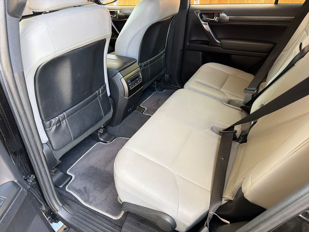Used 2023 Lexus GX 460 w/ Black Line Special Edition image 32