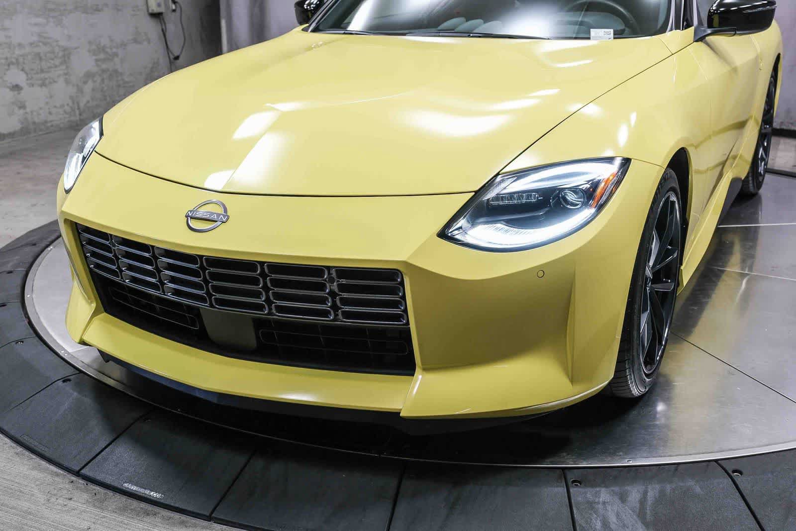 Used 2024 Nissan Z Performance w/ Floor Mat Package RWD image 11