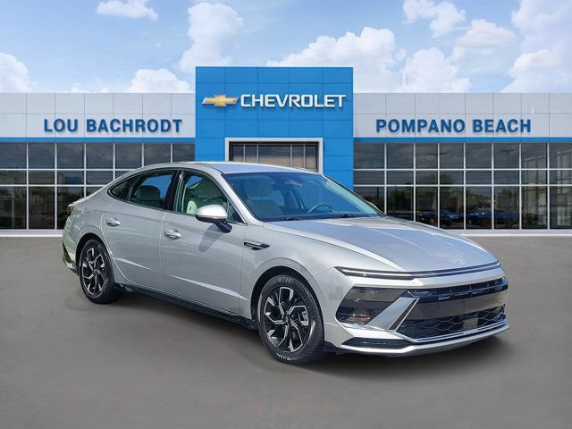 Used 2025 Hyundai Sonata SEL FWD image 1