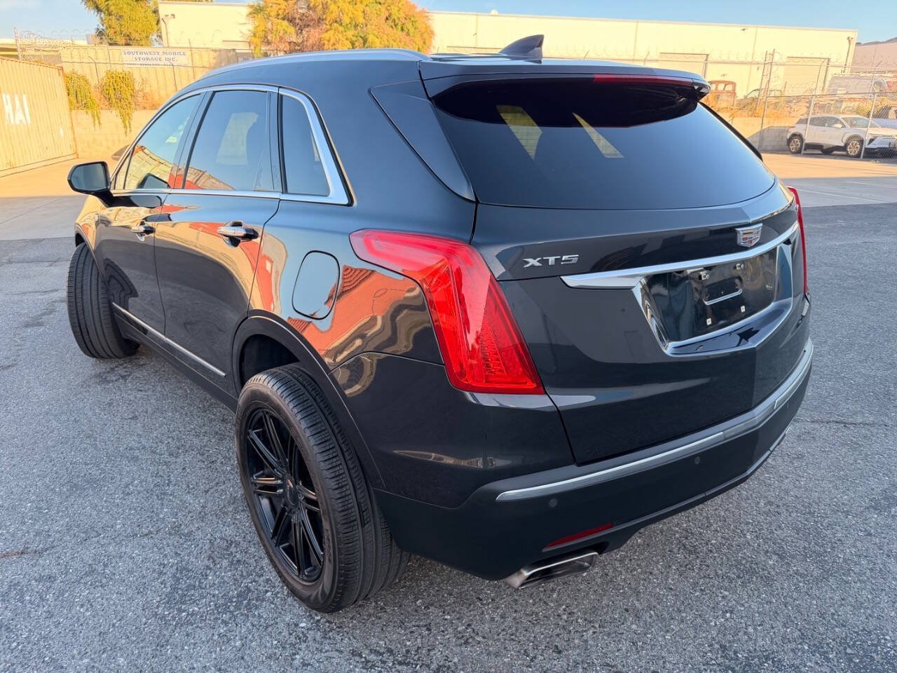 Used 2019 Cadillac XT5 FWD image 17