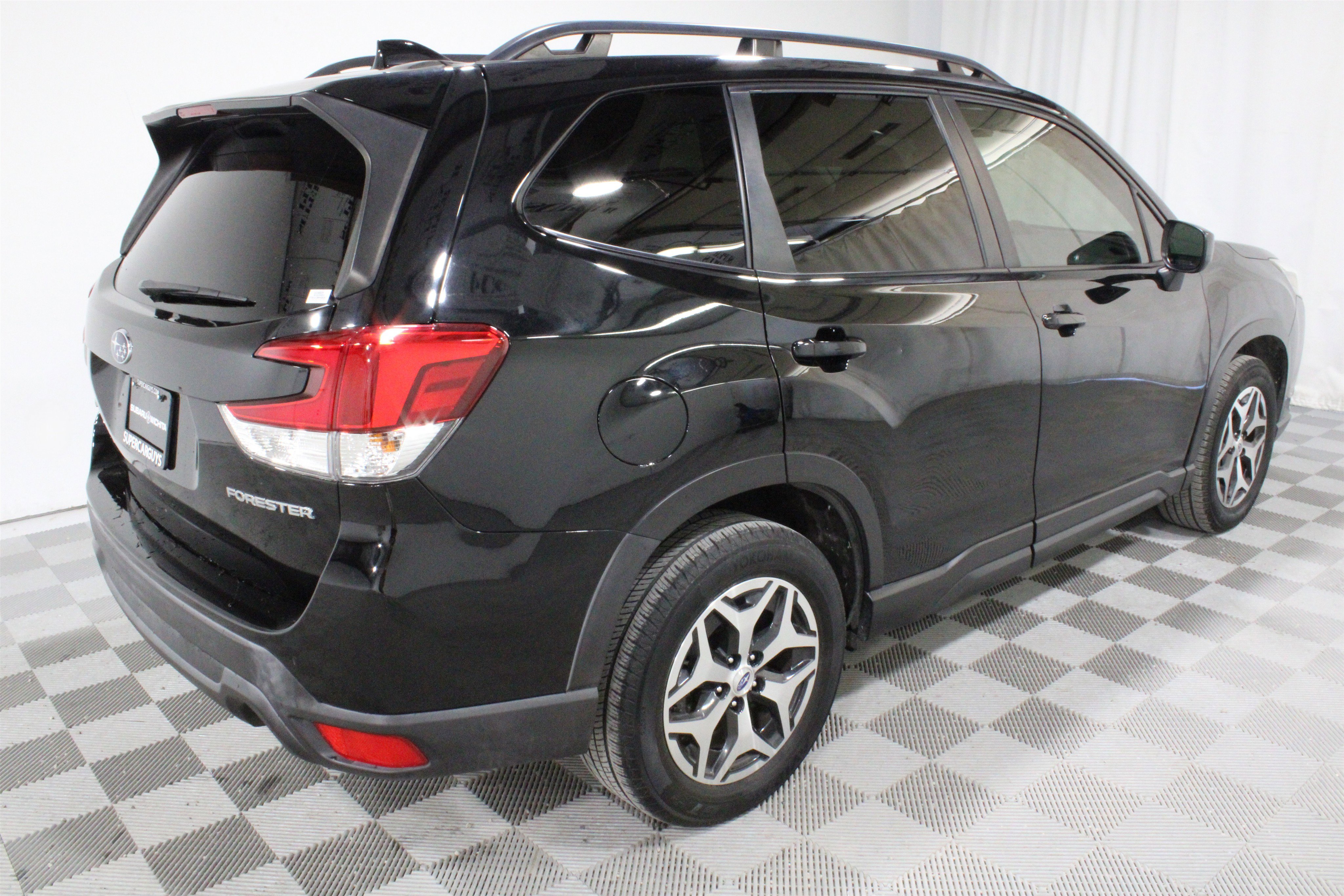 Used 2022 Subaru Forester Premium AWD/4WD image 27
