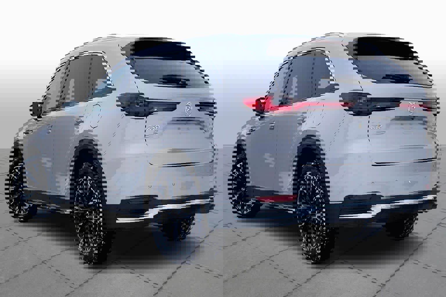 Used 2024 MAZDA CX-90 Plug-In Hybrid w/ Premium Pkg image 11