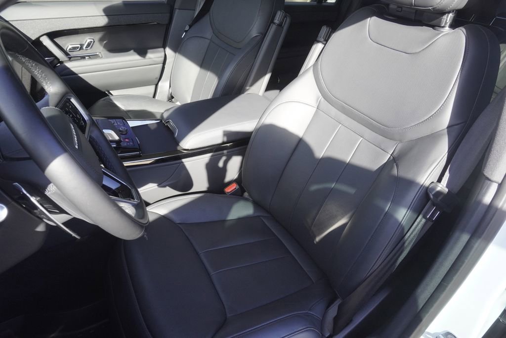 Used 2023 Land Rover Range Rover Sport SE image 20