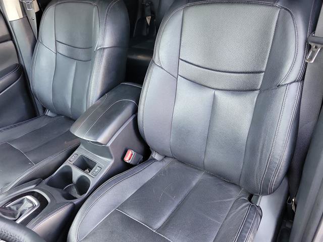 Used 2017 Nissan Rogue SL w/ SL Premium Package FWD image 5