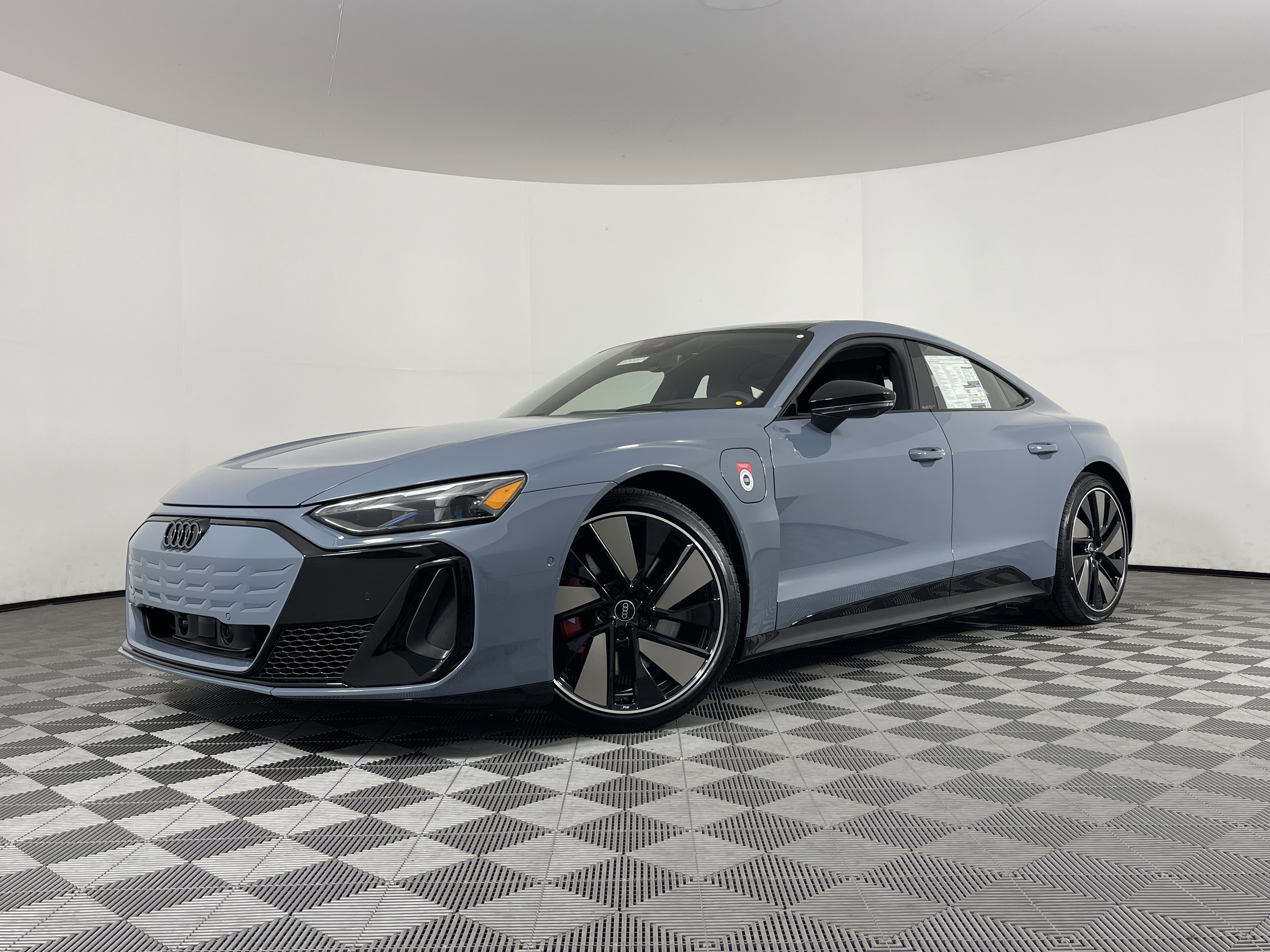 New 2026 Audi S e-tron GT Prestige image 2