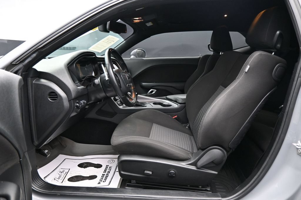 Used 2022 Dodge Challenger GT w/ Blacktop Package AWD/4WD image 9