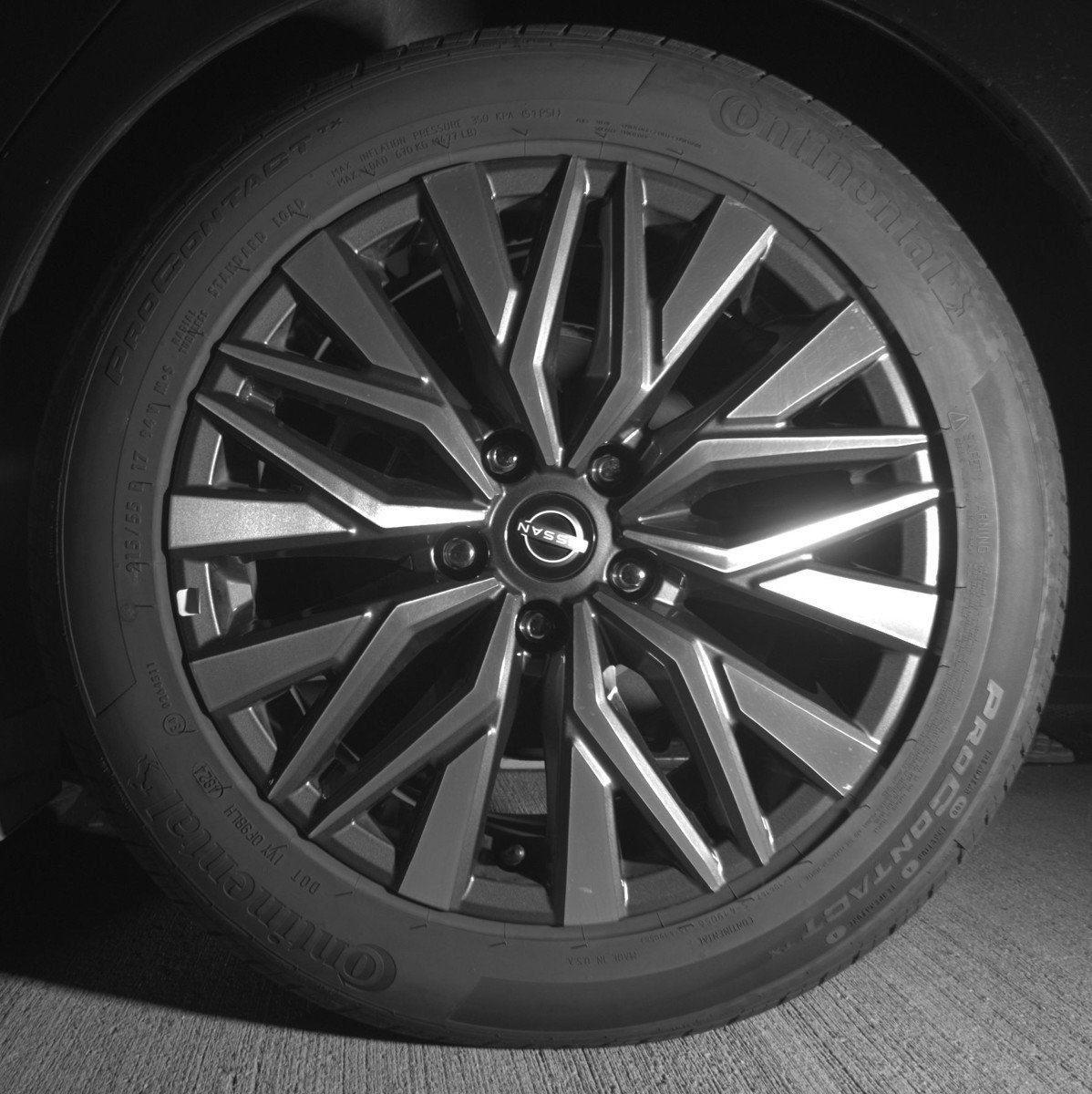 Used 2025 Nissan Altima 2.5 SV image 11