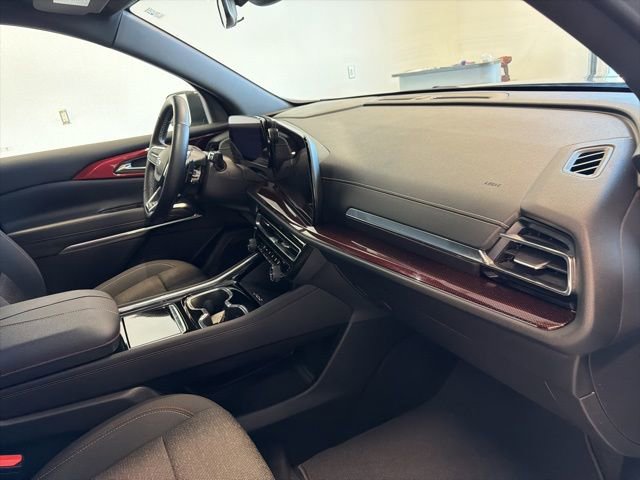 Used 2024 Chevrolet Traverse Z71 image 36