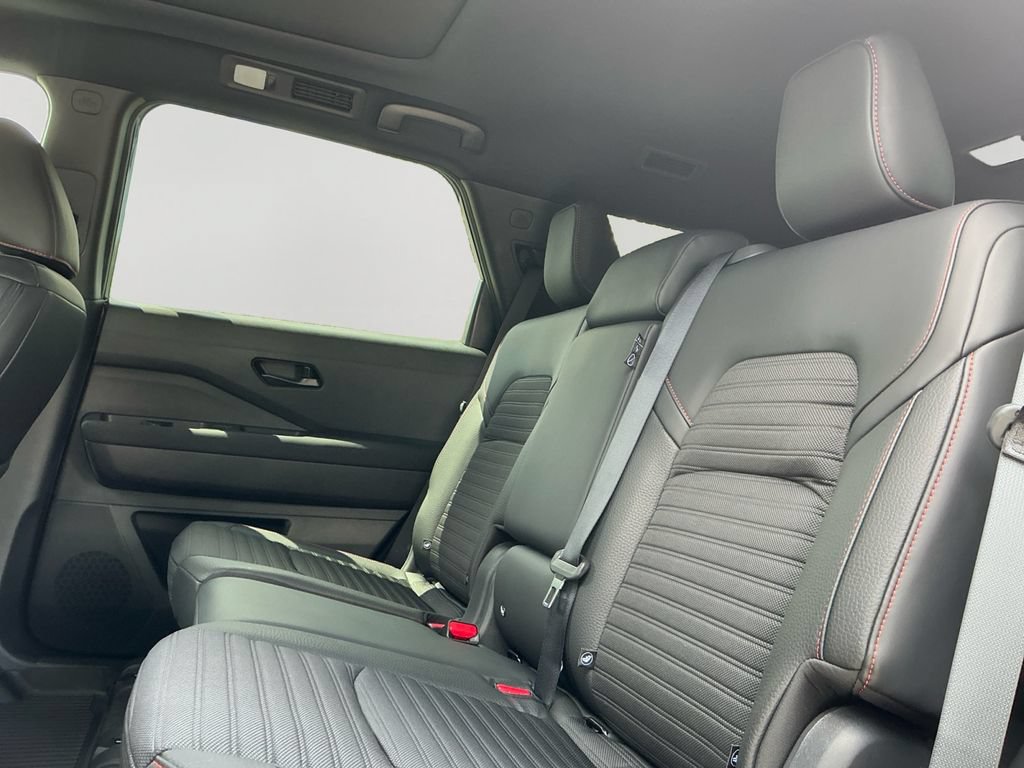 New 2026 Nissan Pathfinder Rock Creek AWD/4WD image 15