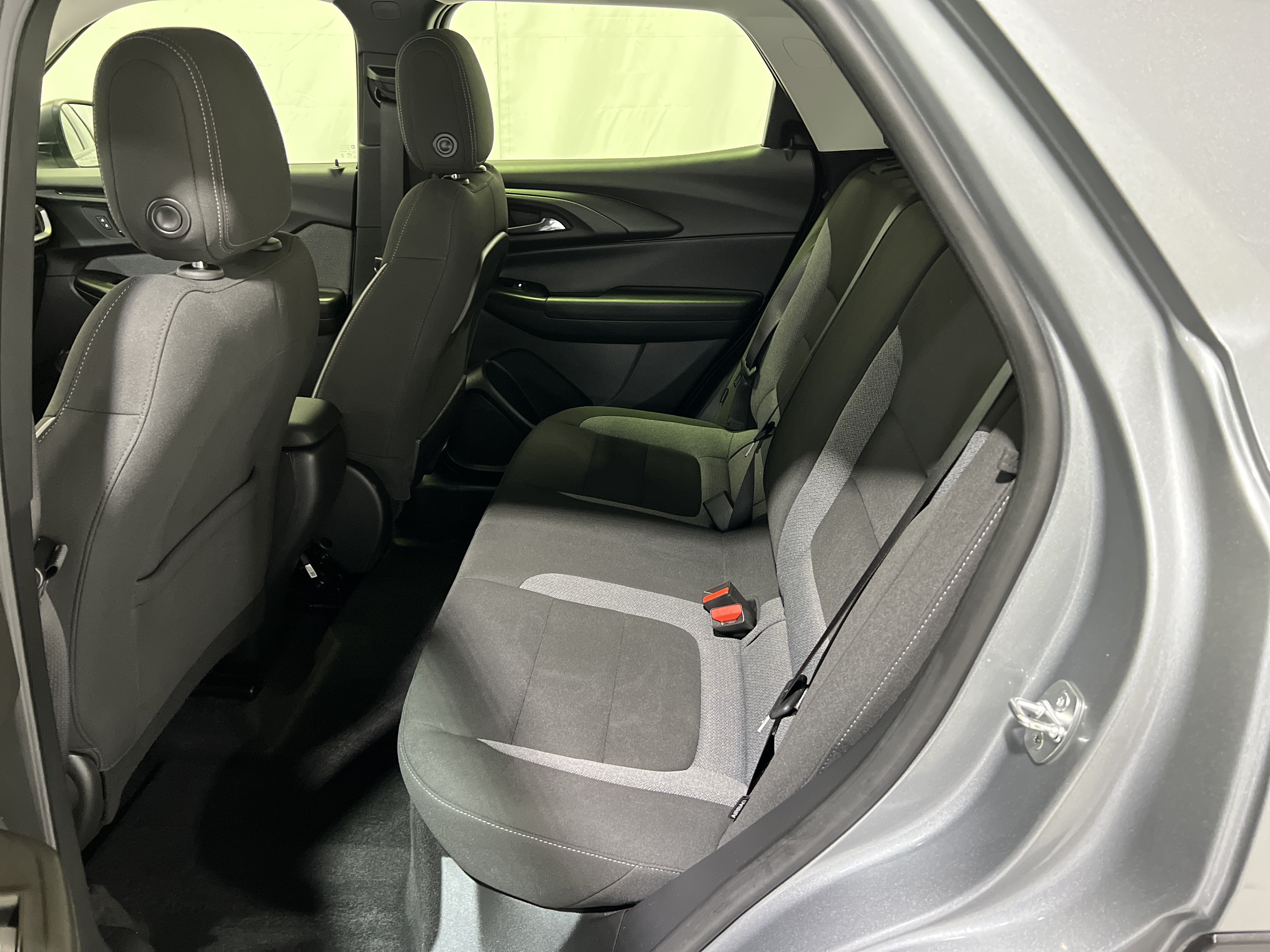 Used 2023 Chevrolet TrailBlazer LS FWD image 16