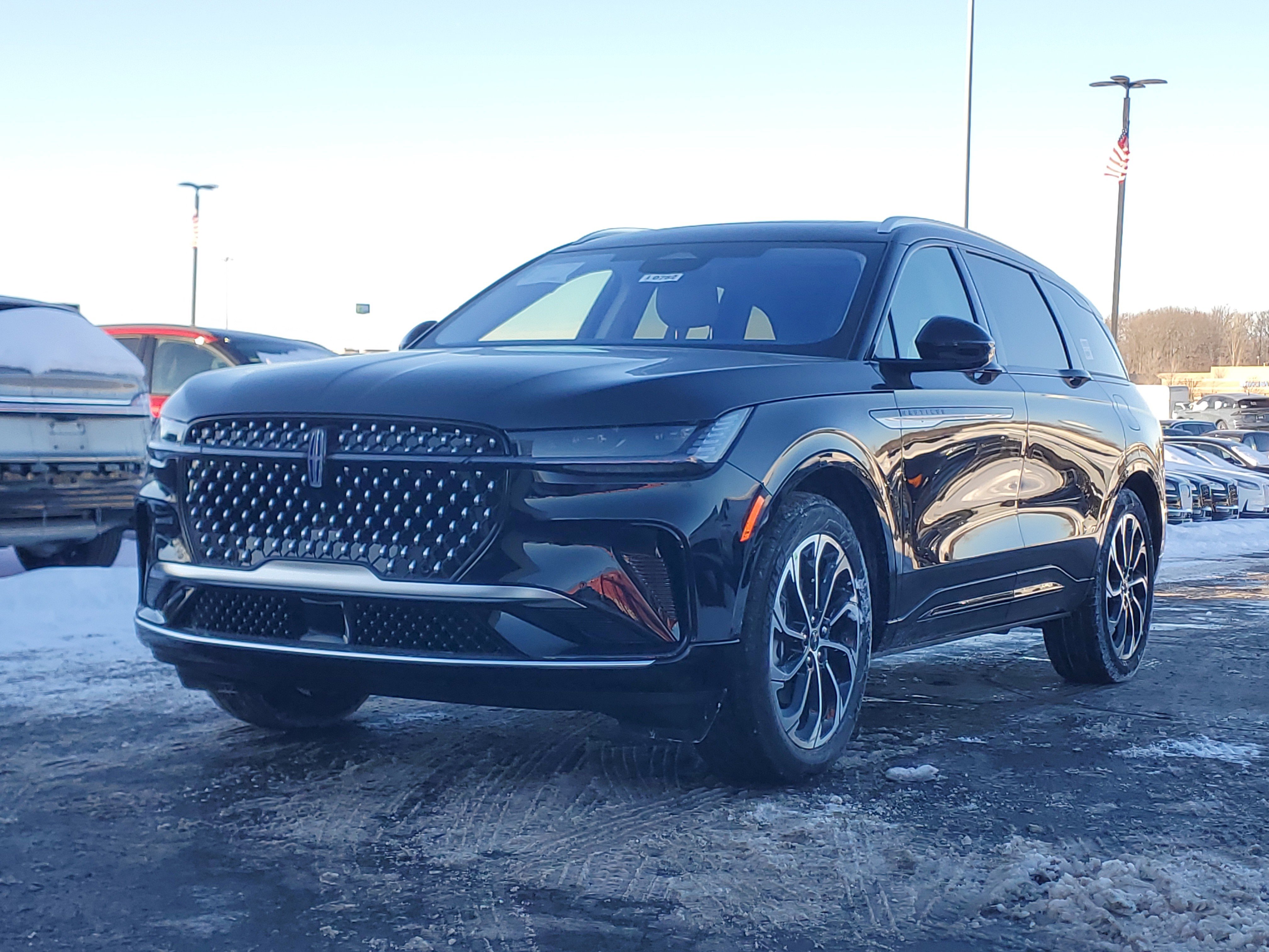 New 2026 Lincoln Nautilus Reserve image 2