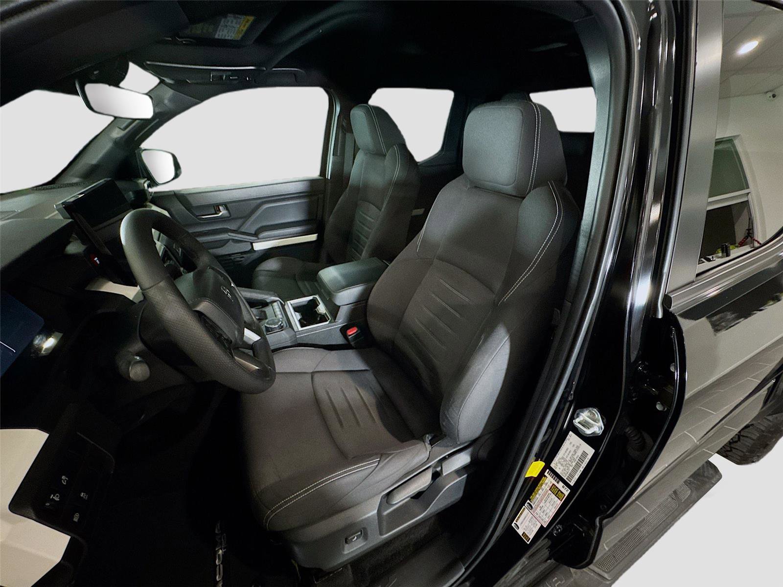 Used 2024 Toyota Tacoma TRD Sport image 2