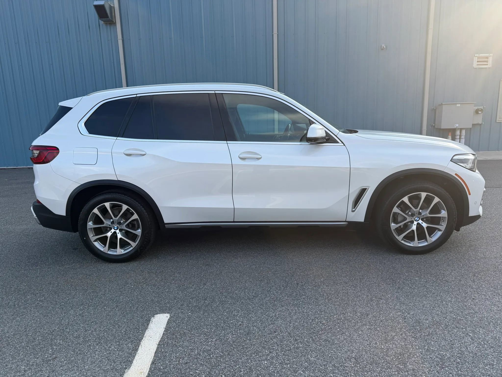 Used 2019 BMW X5 xDrive40i w/ Premium Package 2 image 12