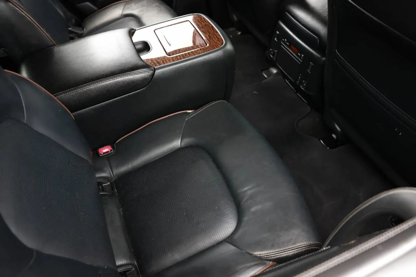 Used 2019 Nissan Armada Platinum w/ Captain's Chairs Package RWD image 25