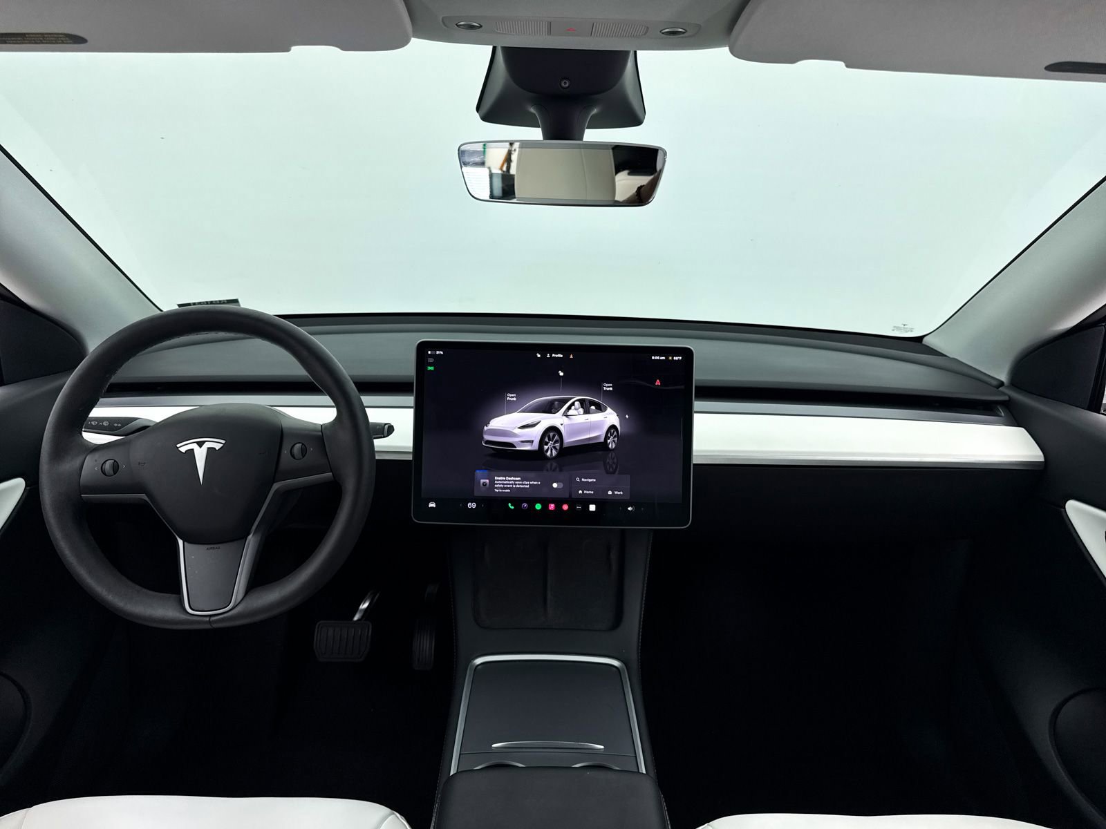 Used 2022 Tesla Model Y Long Range image 32
