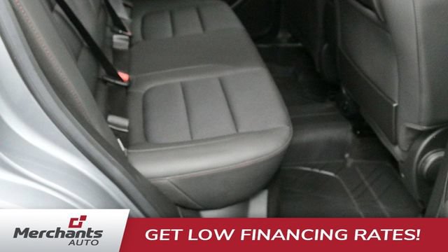 Used 2023 Chevrolet TrailBlazer RS w/ Convenience Package AWD/4WD image 13