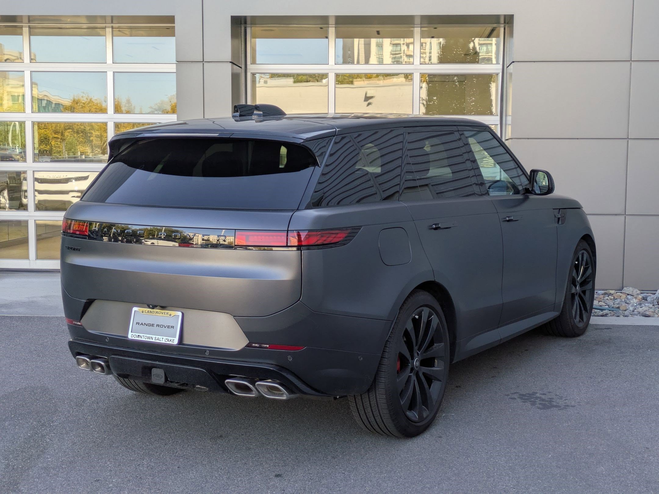 New 2025 Land Rover Range Rover Sport Dynamic SE image 5