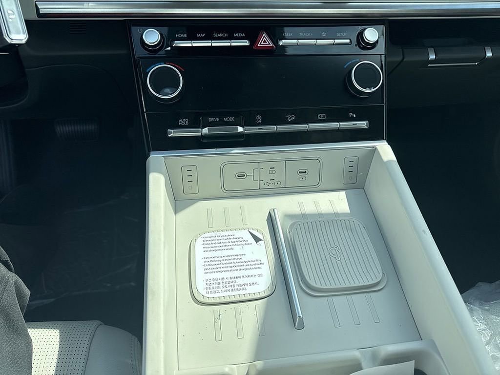 Used 2026 Hyundai Santa Fe Limited image 14