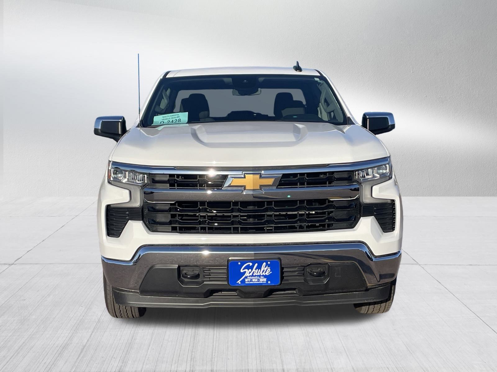 Used 2024 Chevrolet Silverado 1500 LT image 2