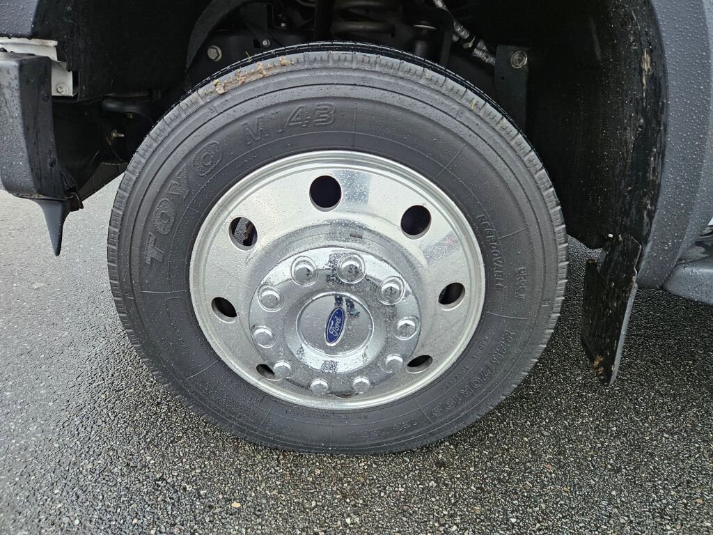 Used 2008 Ford F550 2WD Crew Cab Super Duty image 8