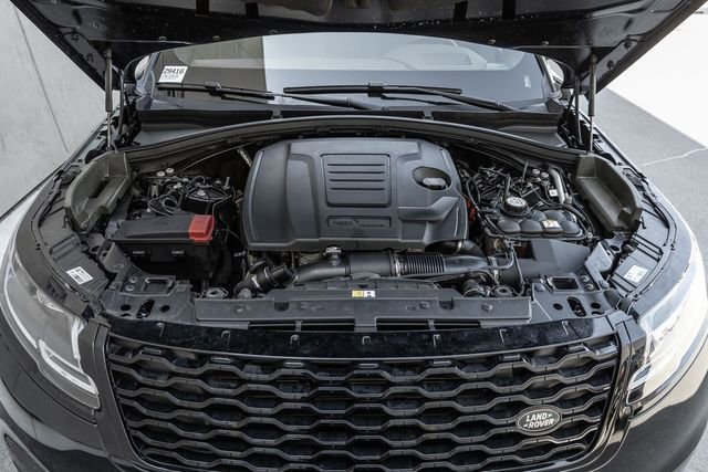 Used 2022 Land Rover Range Rover Velar R-Dynamic S image 16