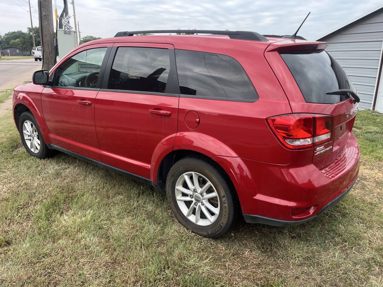 Used 2014 Dodge Journey SXT w/ Flexible Seating Group FWD image 3