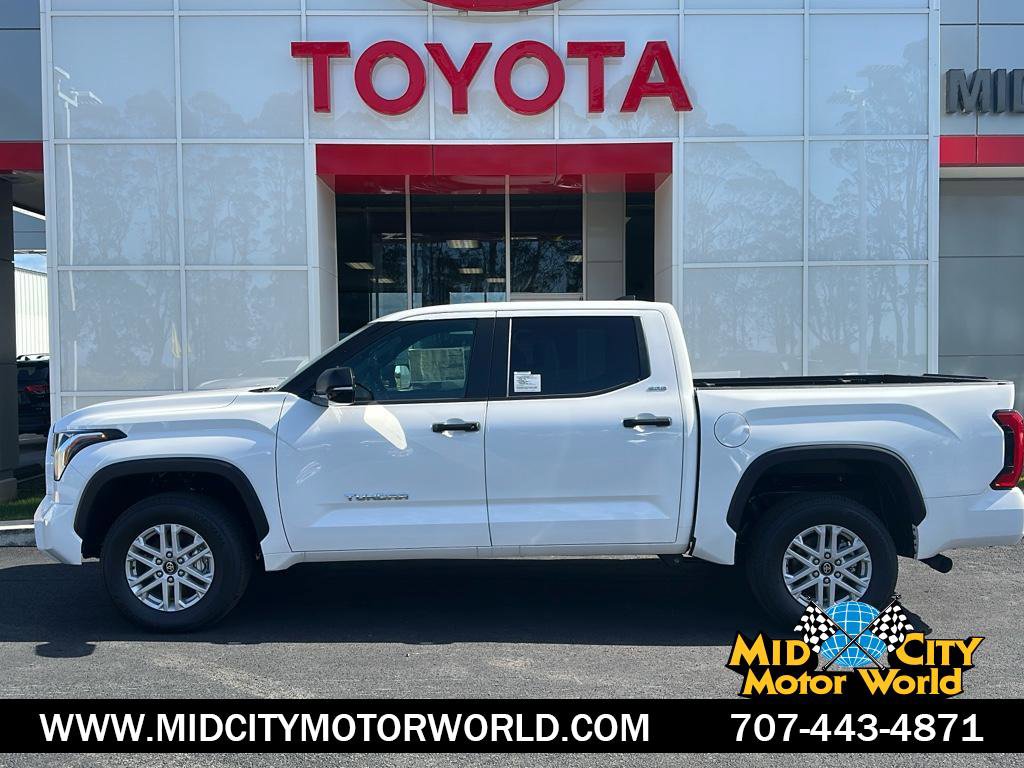 New 2025 Toyota Tundra SR5 w/ SR5 Convenience Package