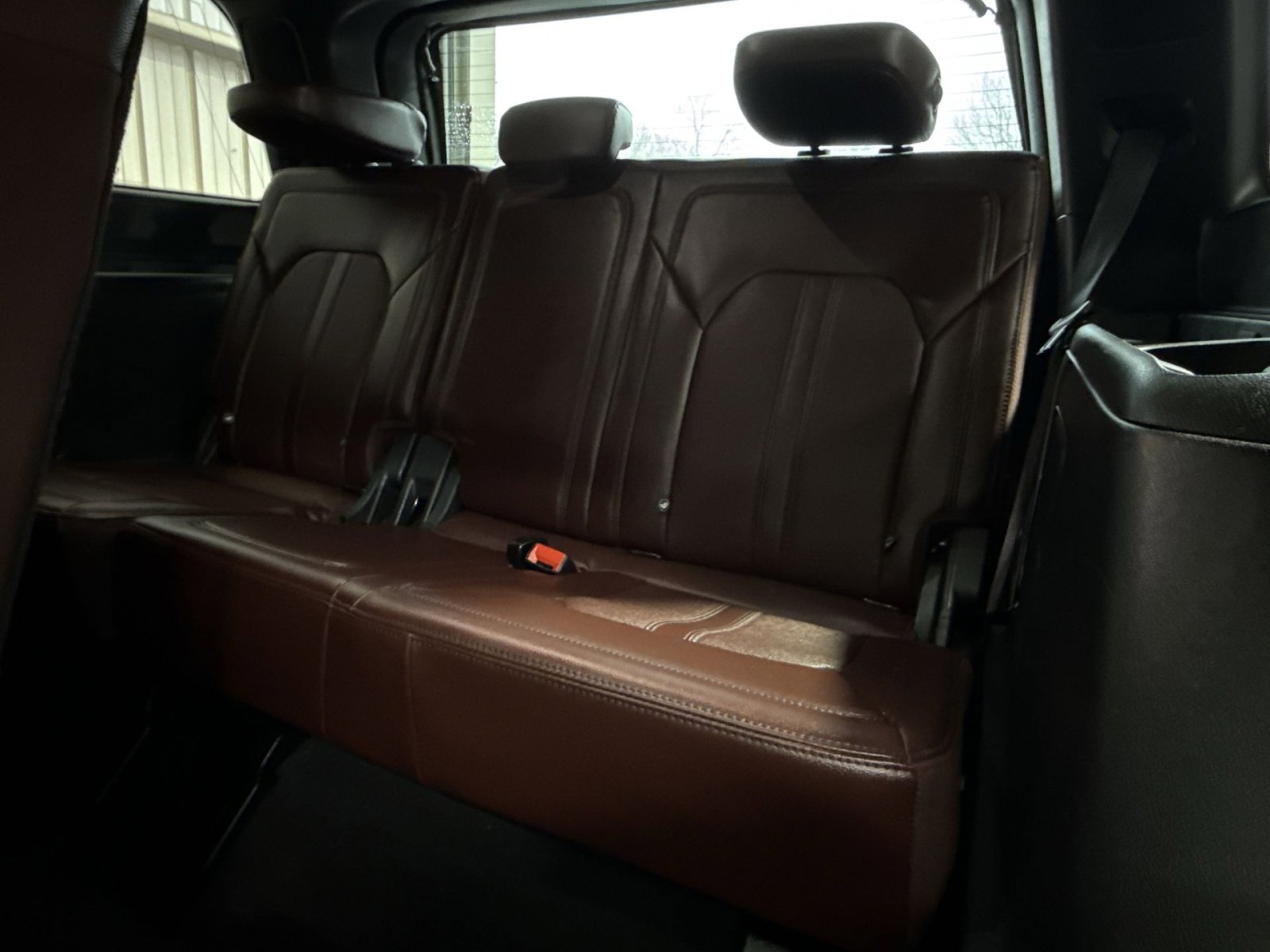 Used 2024 Ford Expedition Limited image 26