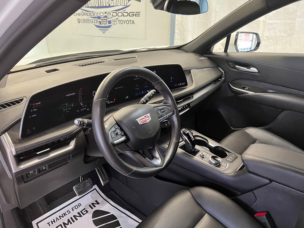 Used 2024 Cadillac XT4 Sport w/ Cold Weather Package image 17