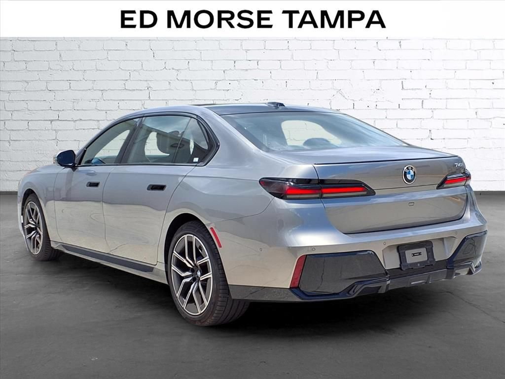 Used 2023 BMW 740i RWD image 3