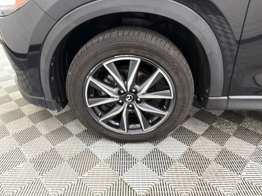 Used 2018 MAZDA CX-5 Touring w/ Preferred Equipment Package AWD/4WD image 12