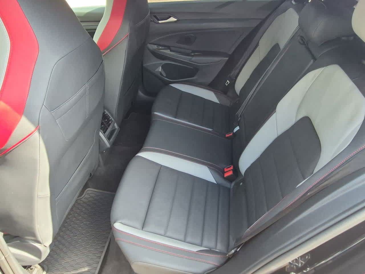 Used 2024 Volkswagen GTI SE FWD image 20