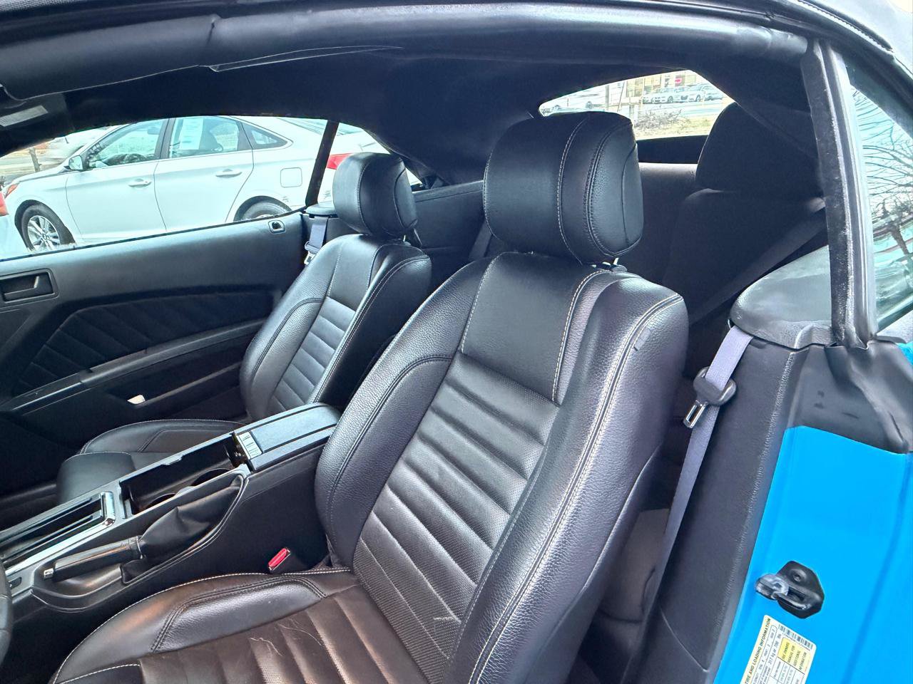 Used 2012 Ford Mustang V6 Convertible RWD image 15