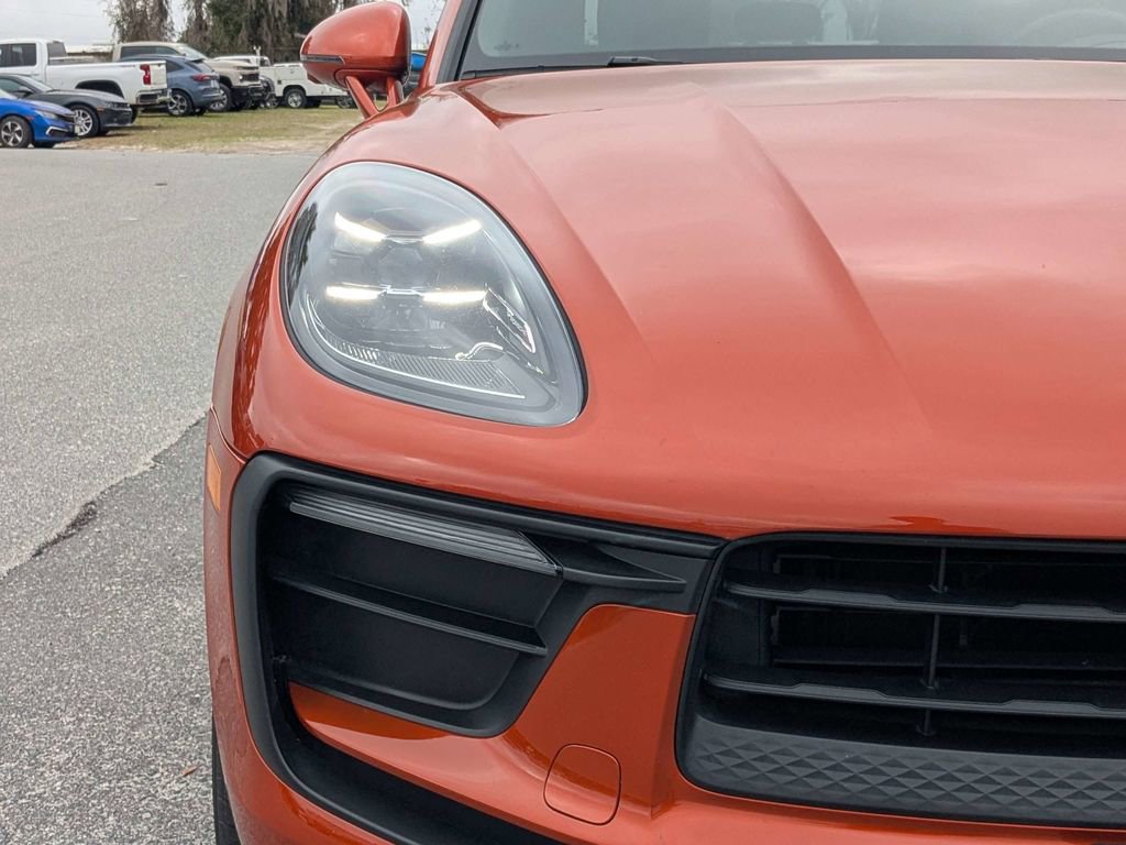 Used 2023 Porsche Macan AWD/4WD image 10
