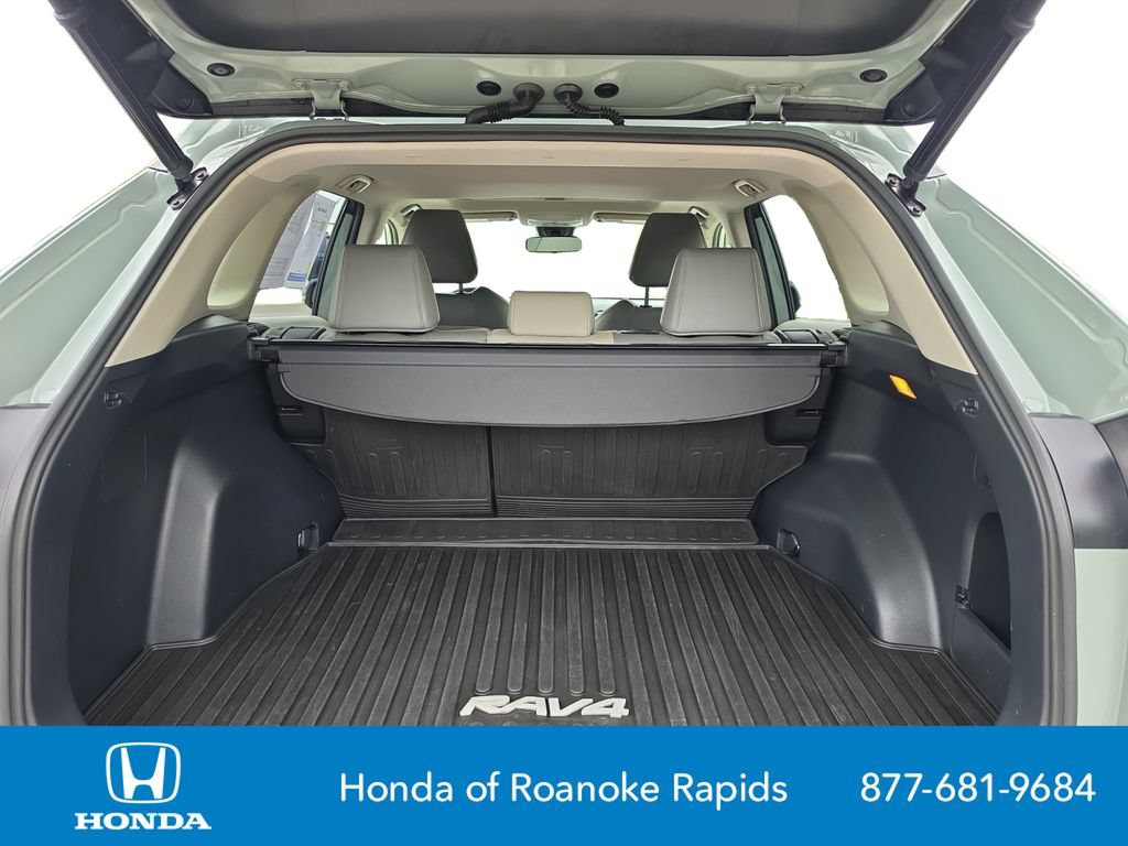 Used 2019 Toyota RAV4 XLE Premium FWD image 19
