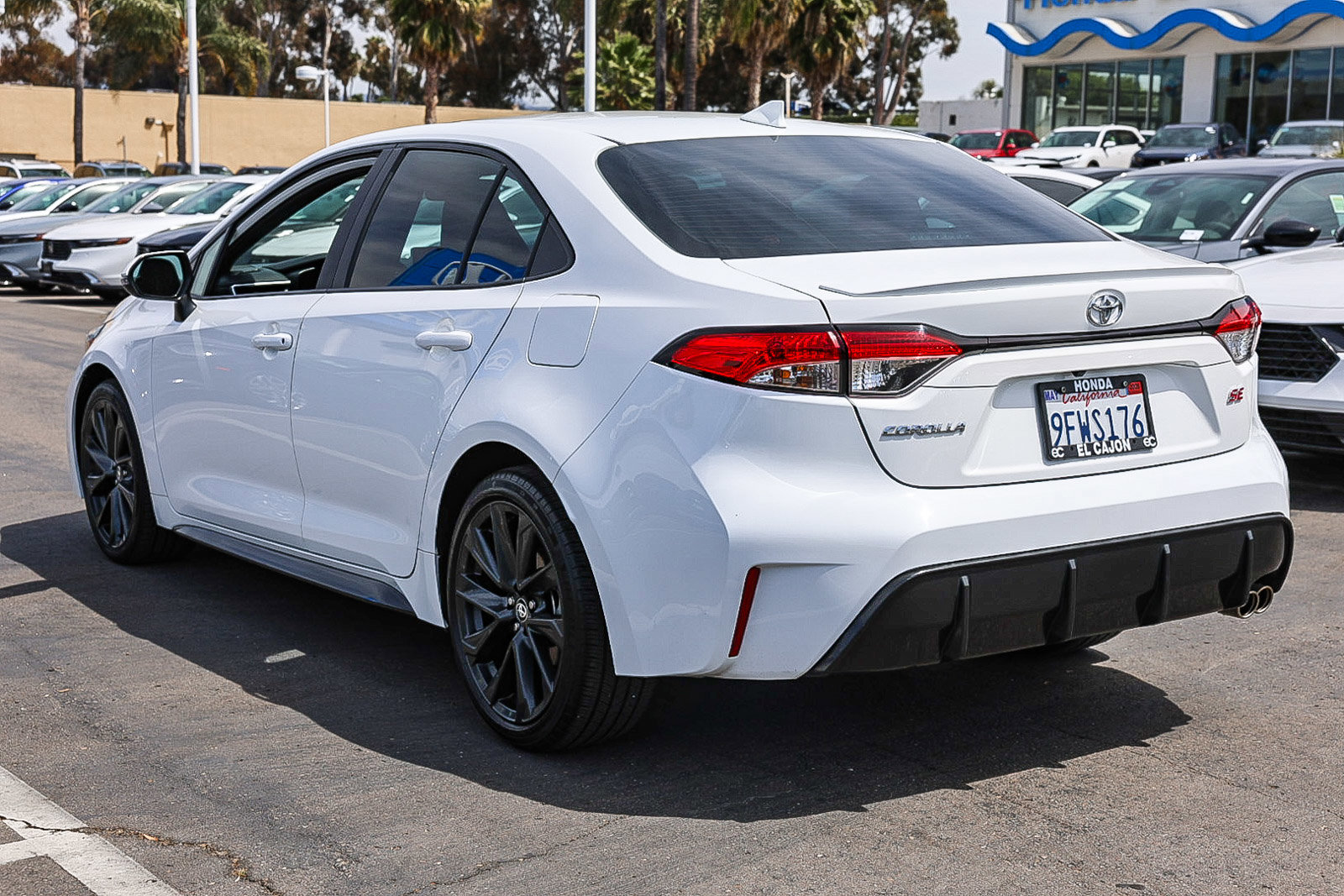 Used 2023 Toyota Corolla SE w/ SE Premium Package FWD image 23