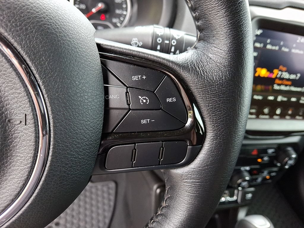 Used 2022 Jeep Renegade Latitude AWD/4WD image 23