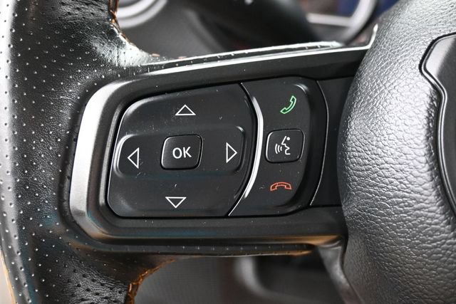 Used 2024 Jeep Gladiator Mojave w/ Technology Group AWD/4WD image 15