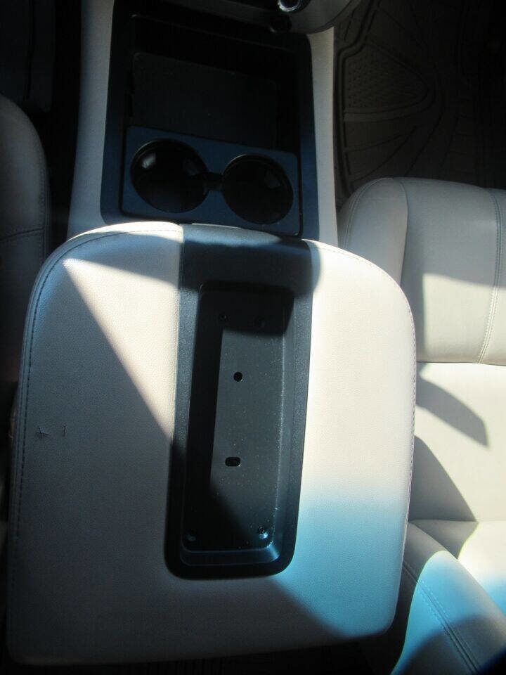 Used 2009 GMC Yukon 4WD Hybrid image 39