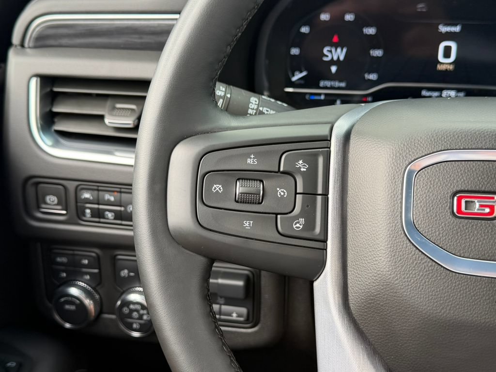 Certified 2024 GMC Yukon XL SLT w/ SLT Luxury Package AWD/4WD image 35