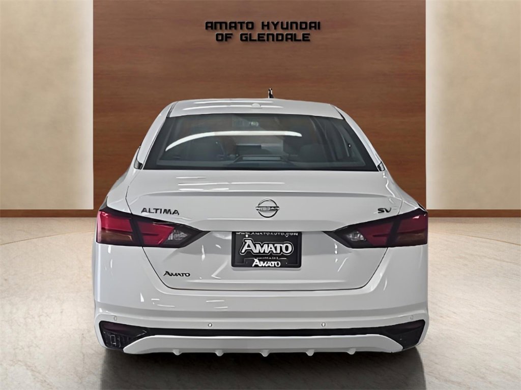 Used 2024 Nissan Altima 2.5 SV image 5