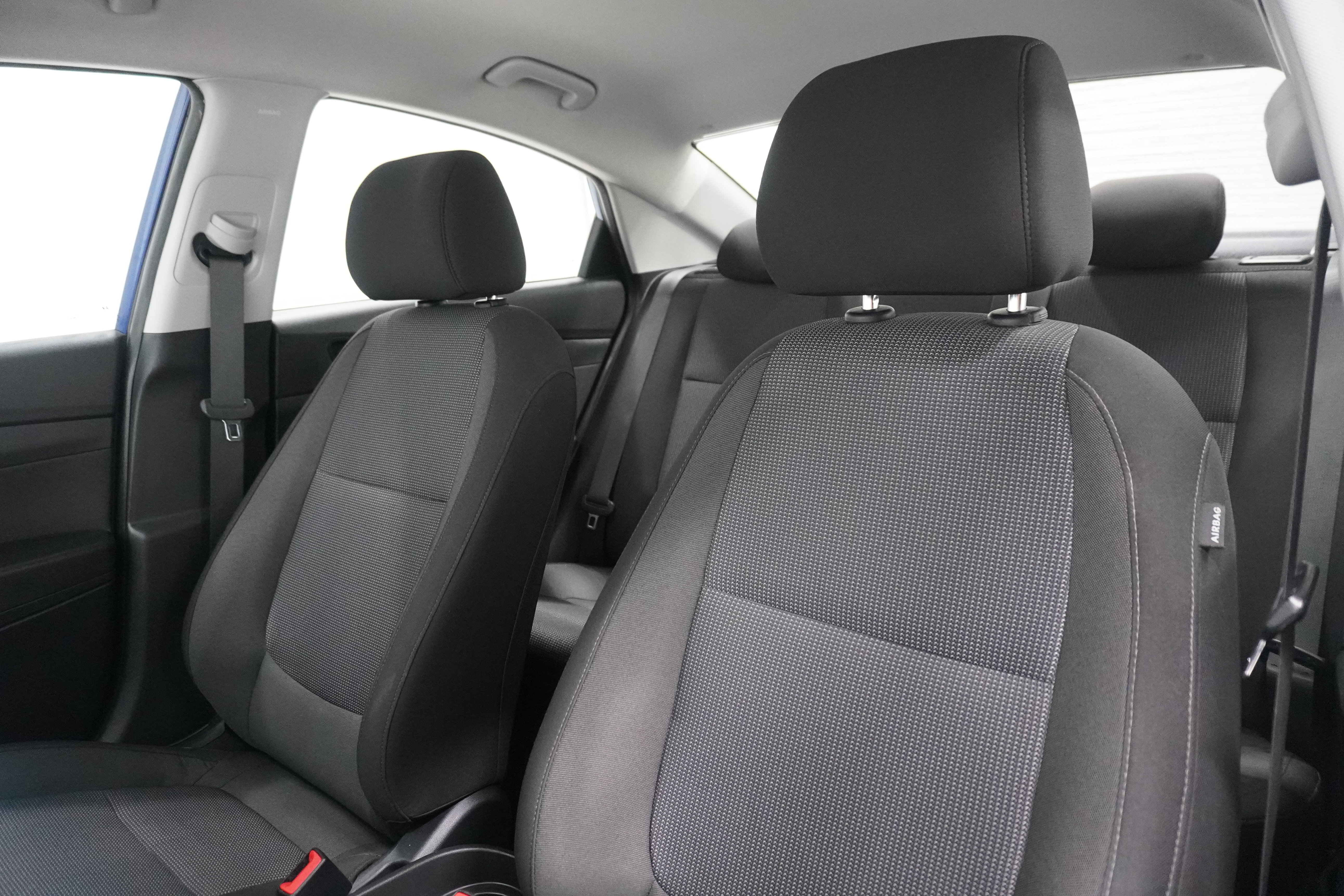 Used 2022 Hyundai Accent SE w/ Cargo Package FWD image 9