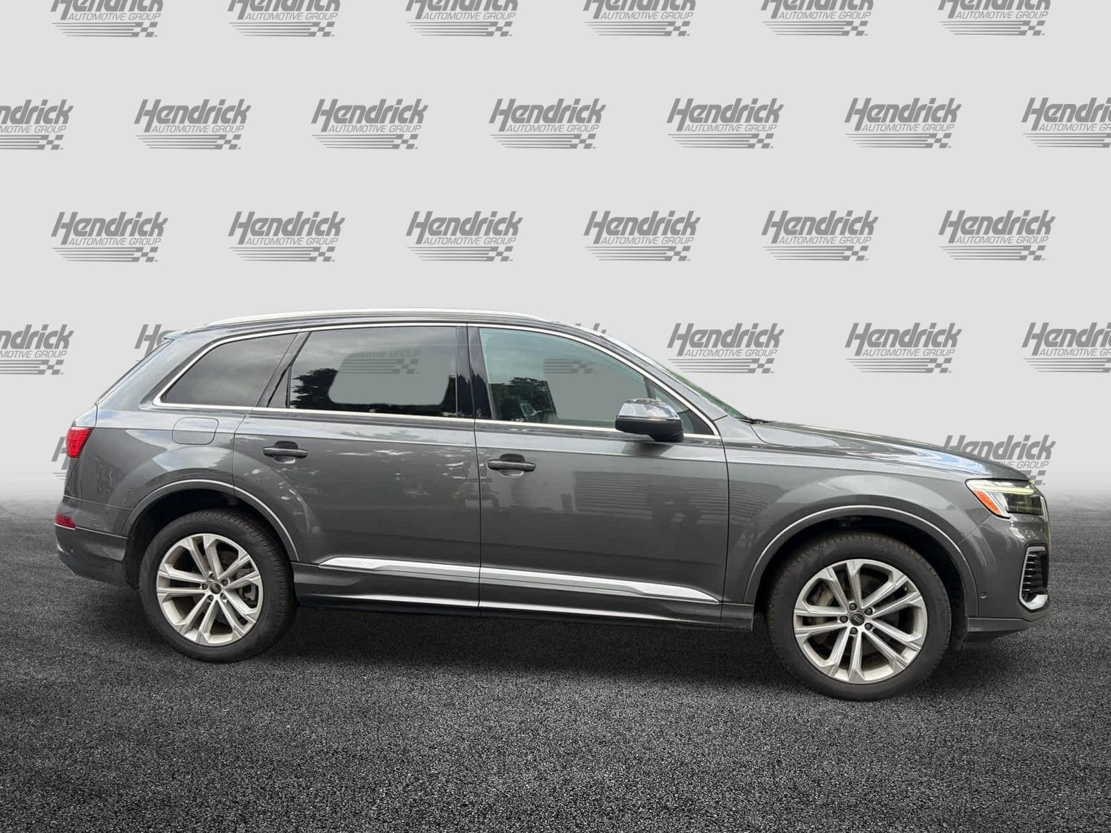 Used 2025 Audi Q7 3.0T Premium Plus AWD/4WD image 17