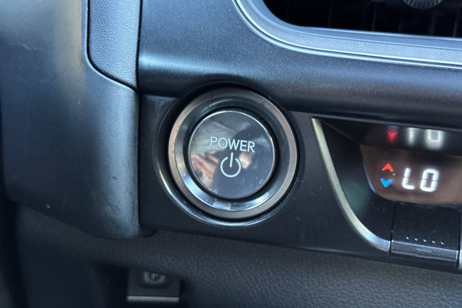 Certified 2025 Lexus UX 300h FWD w/ Accessory Package (Z2) image 28