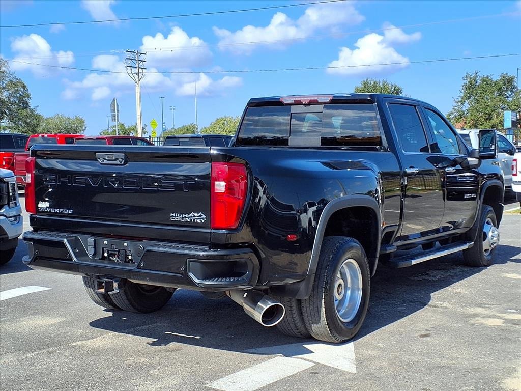 Used 2020 Chevrolet Silverado 3500 High Country w/ Snow Plow Prep/Camper Package image 7